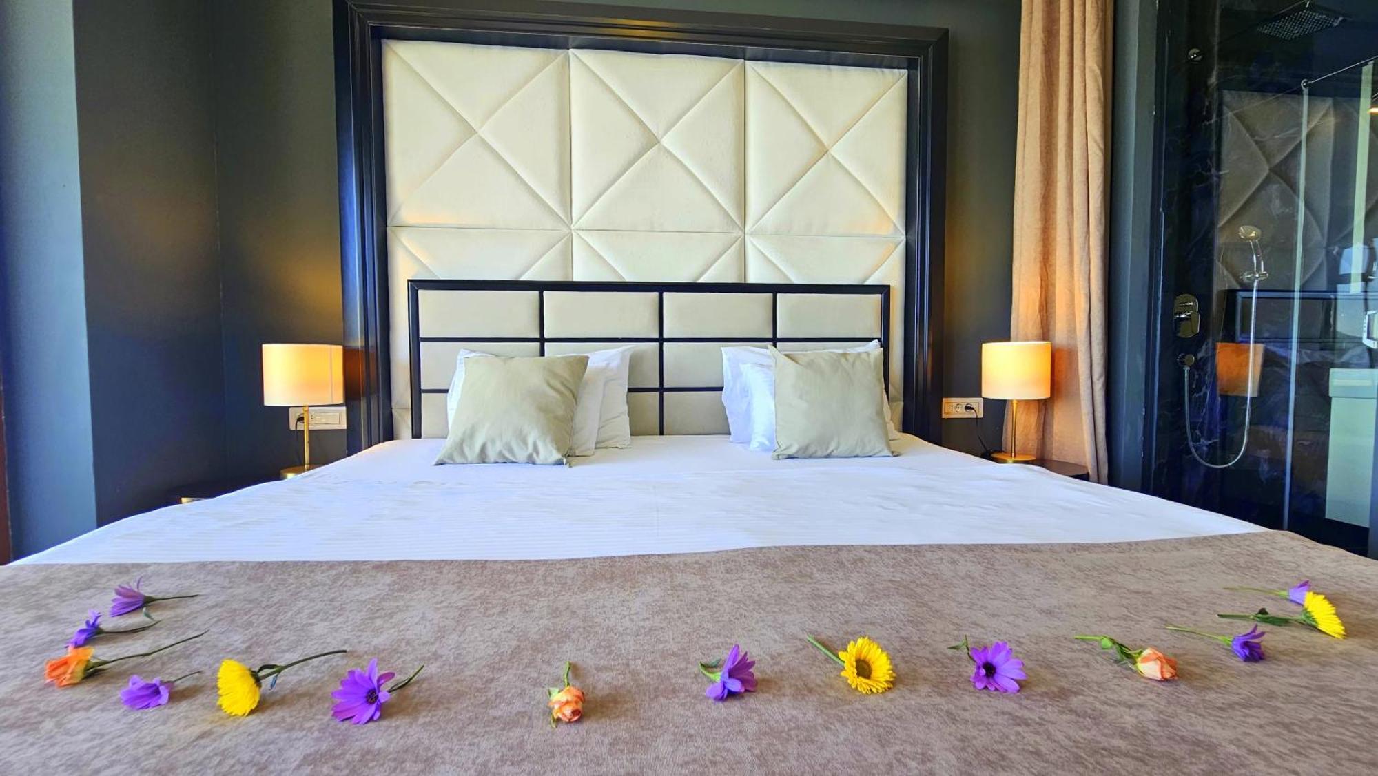 Maresia Boutique Suites Budva Exterior photo