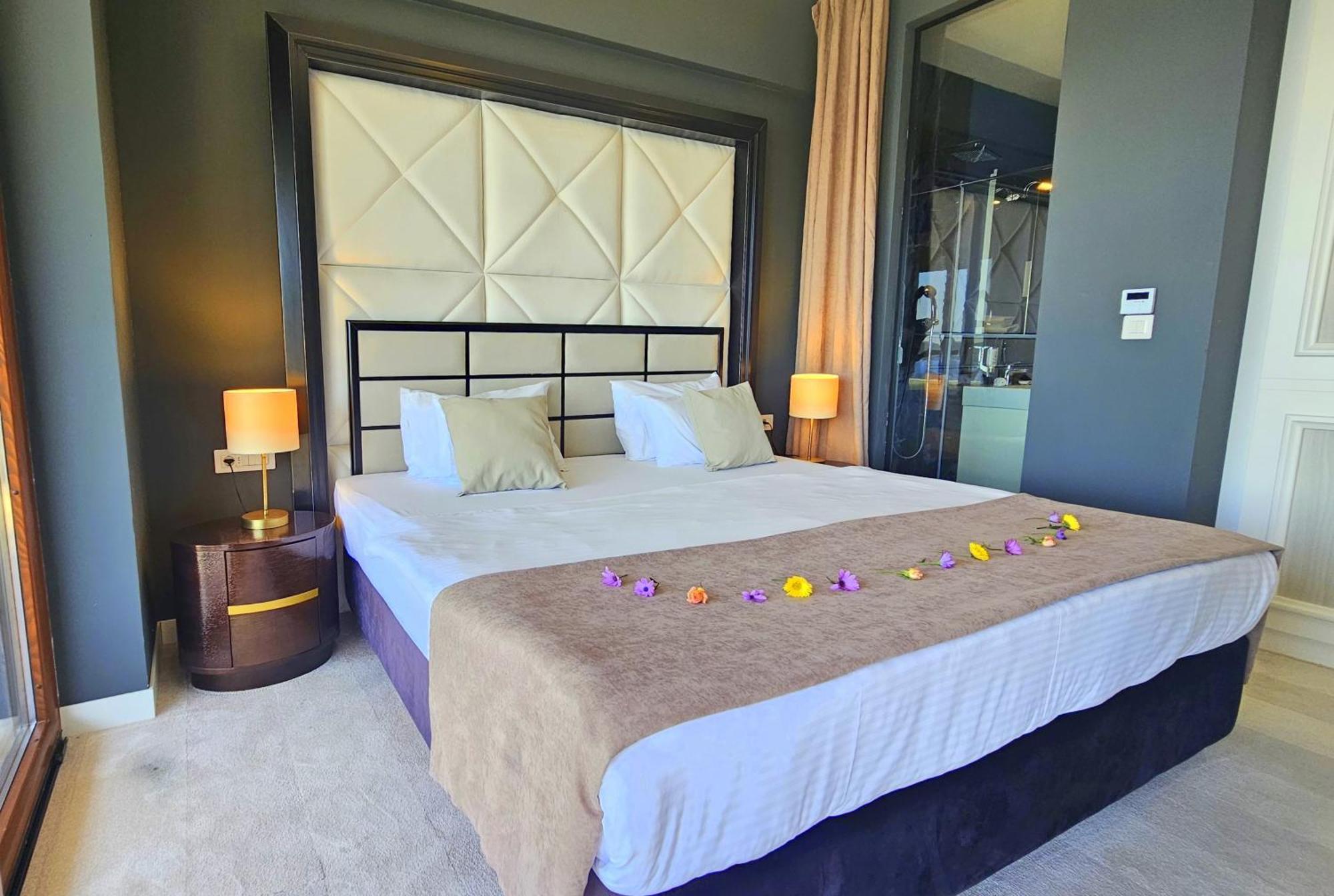 Maresia Boutique Suites Budva Exterior photo